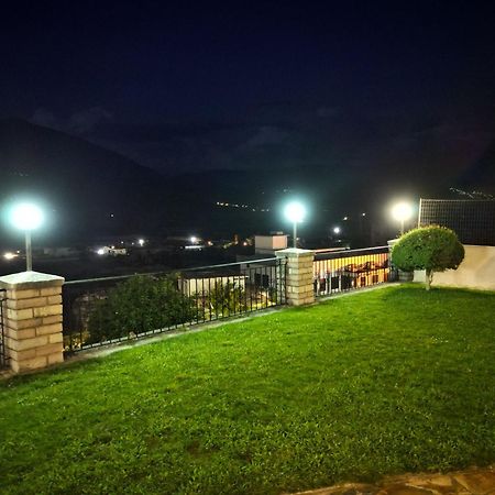 Shena Guest House Gjirokastër Eksteriør bilde