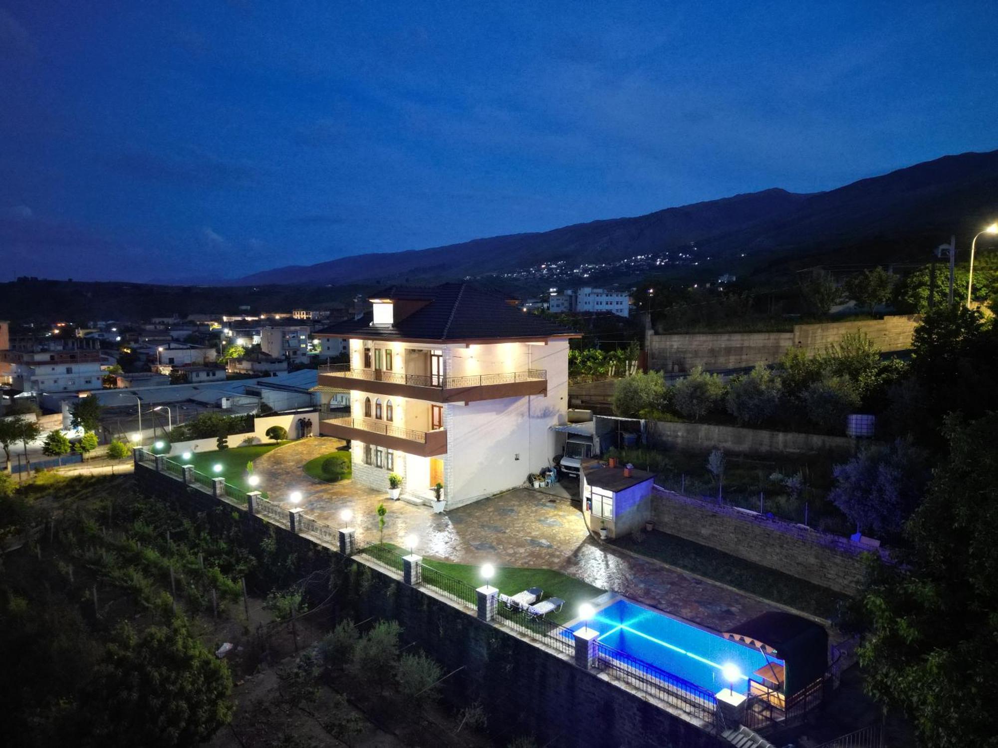 Shena Guest House Gjirokastër Eksteriør bilde