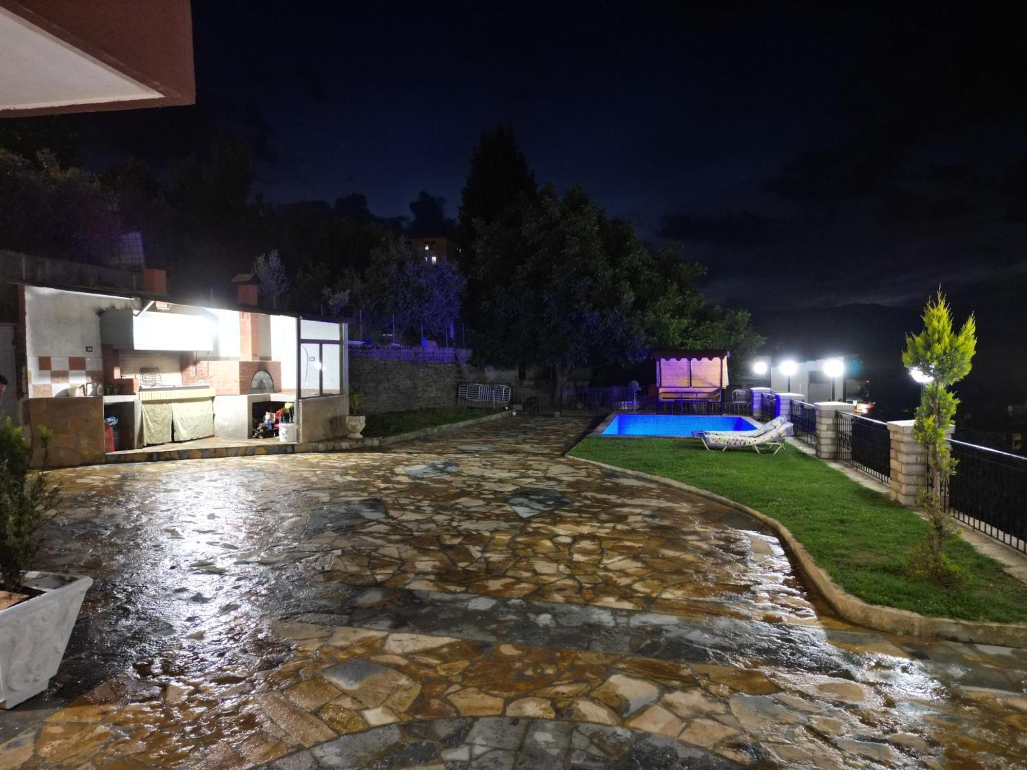 Shena Guest House Gjirokastër Eksteriør bilde